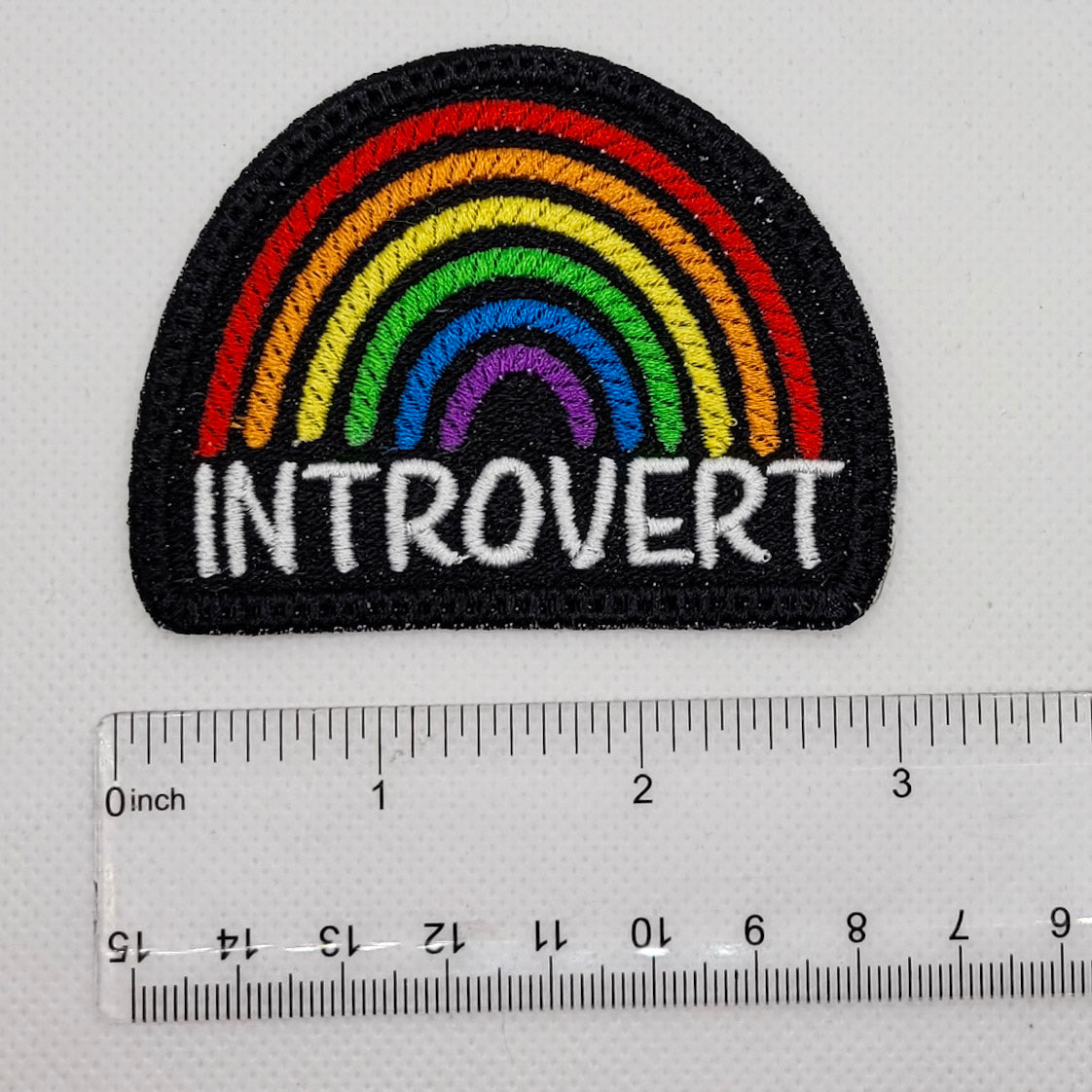 Patch arc-en-ciel introverti