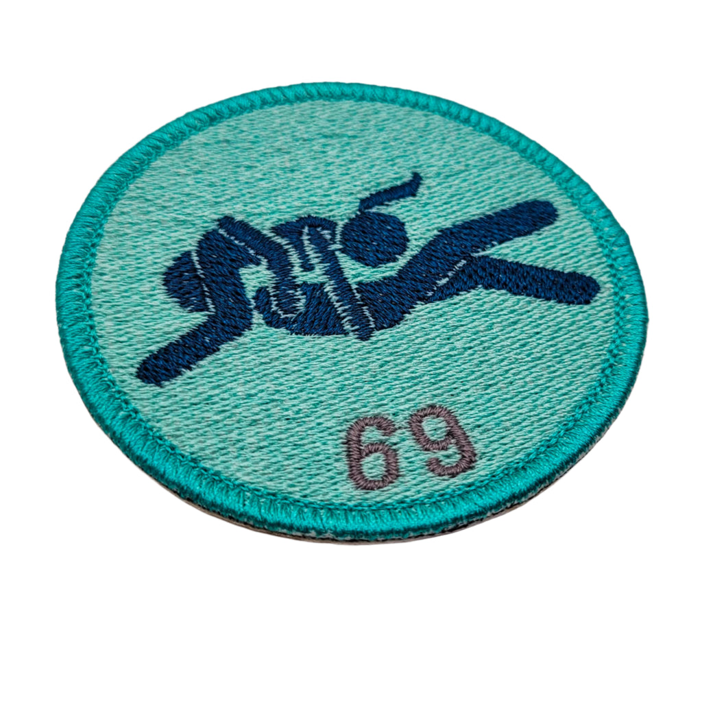 69 Insignia de mérito travieso