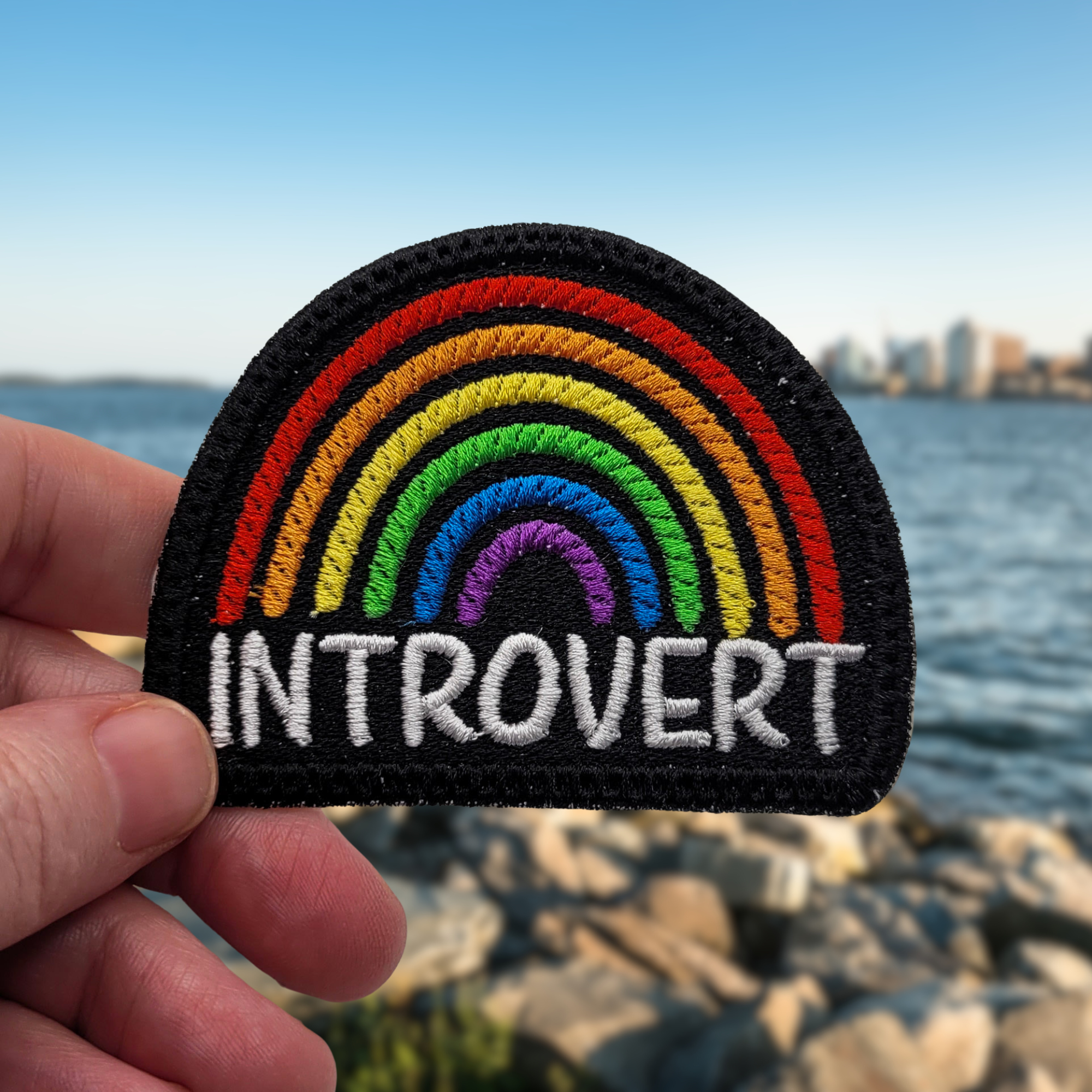 Patch arc-en-ciel introverti
