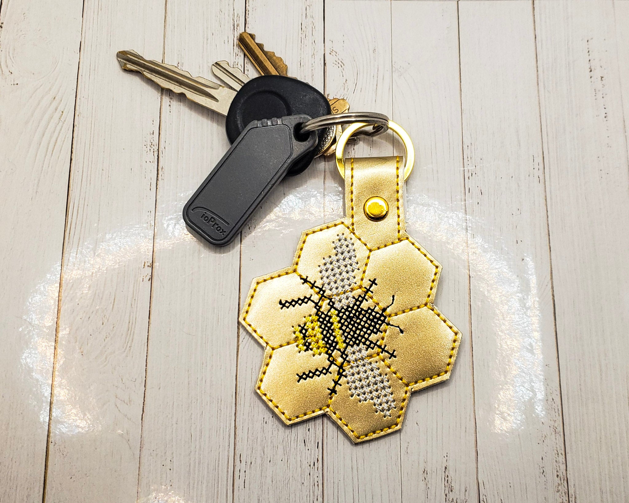 Bee & Honeycomb Vinyl Embroidered Keychain