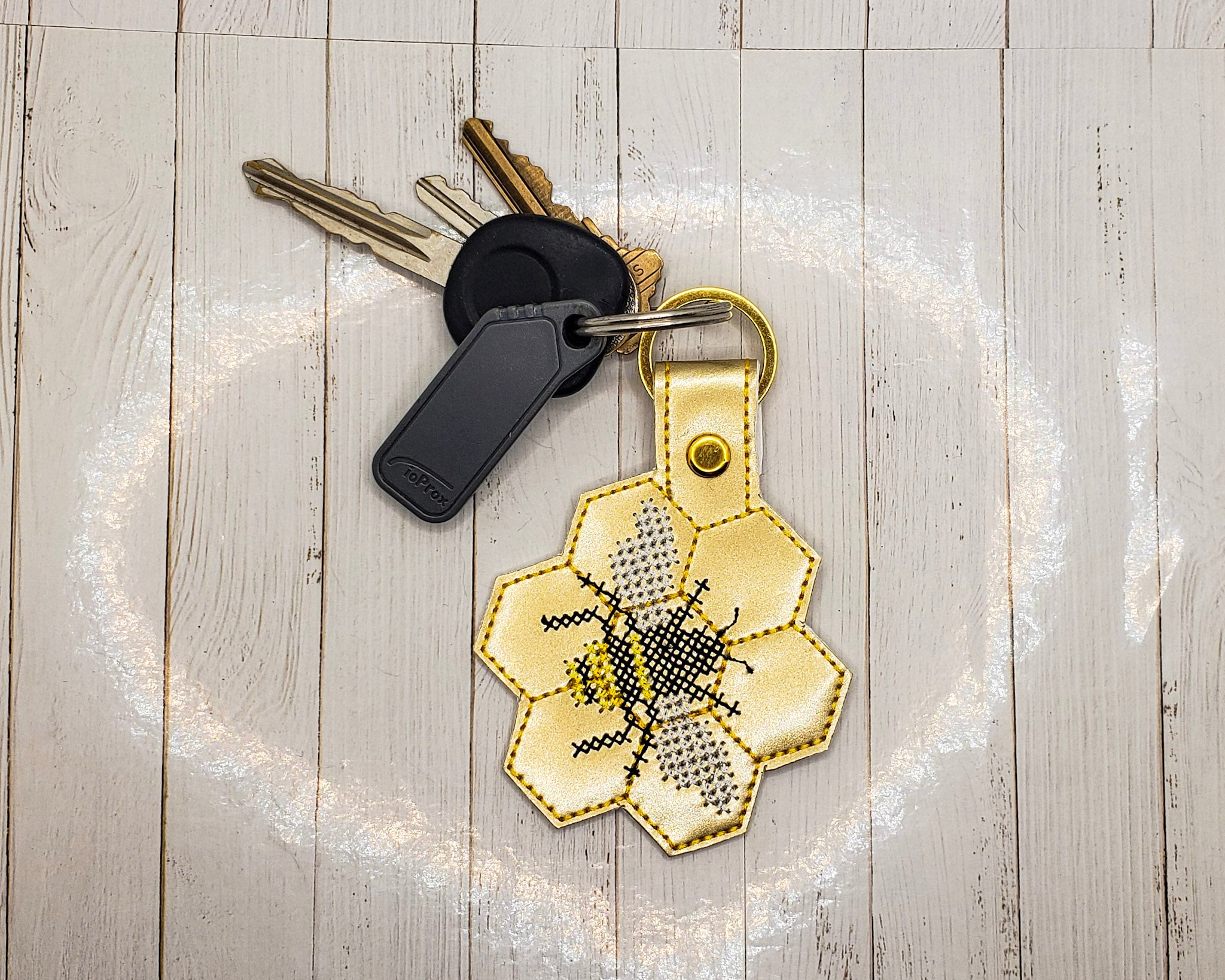 Bee & Honeycomb Vinyl Embroidered Keychain