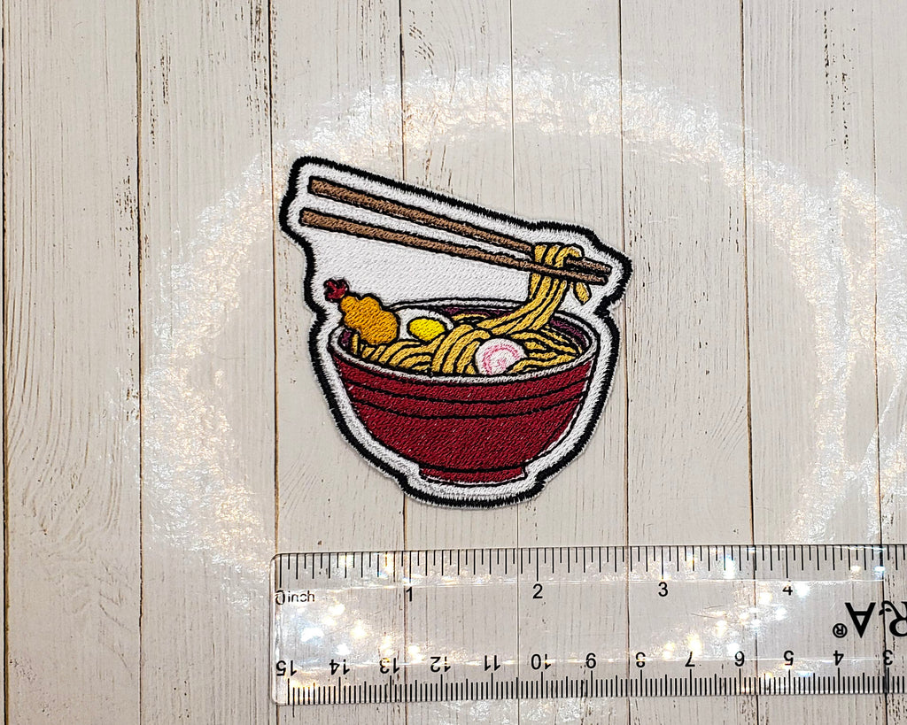 Parche bordado de tazón de ramen