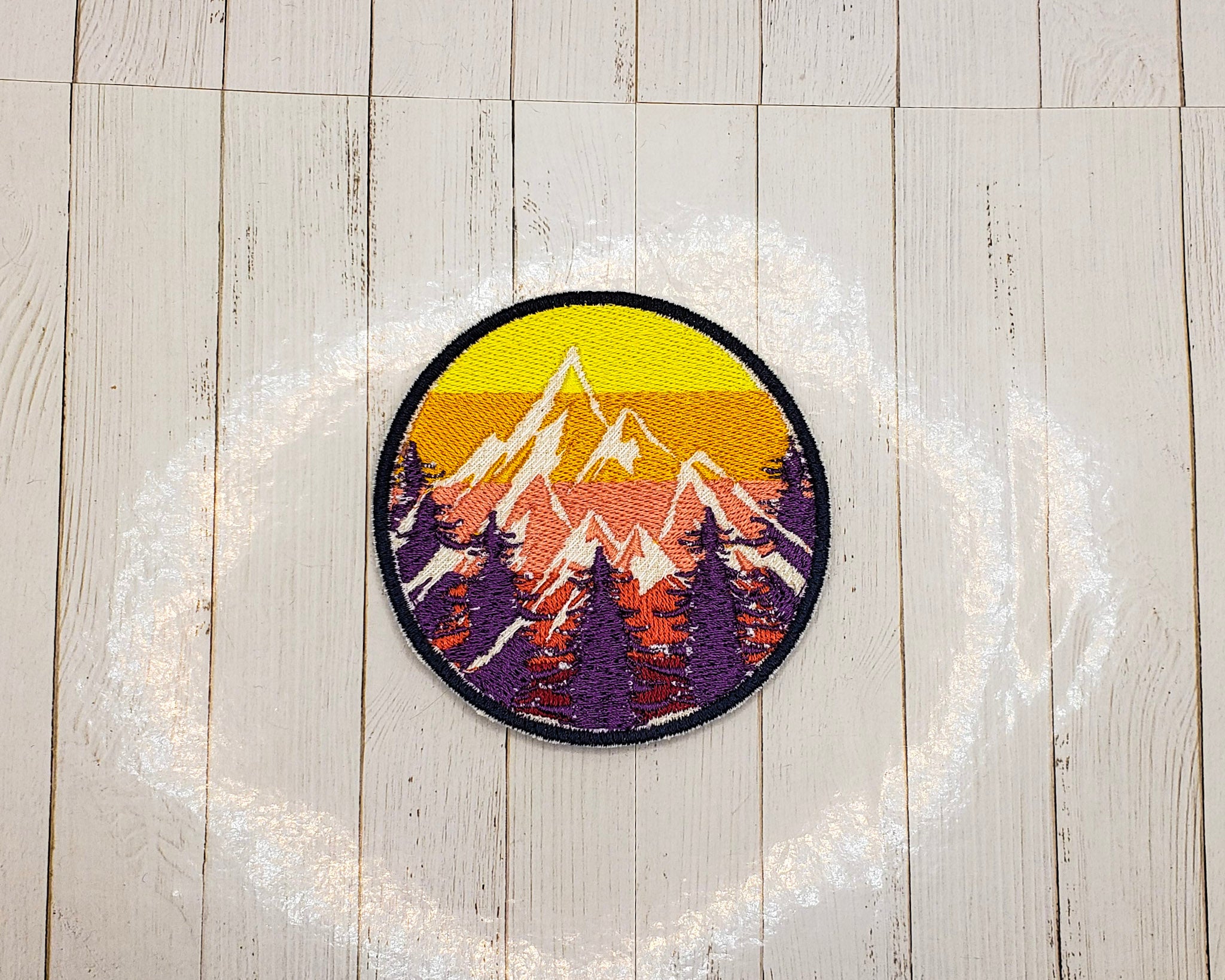 Patch brodé Skyline de montagne