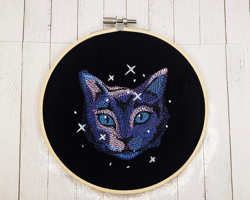Tenture murale brodée Chat Galaxie - Cerceau de 15 cm 