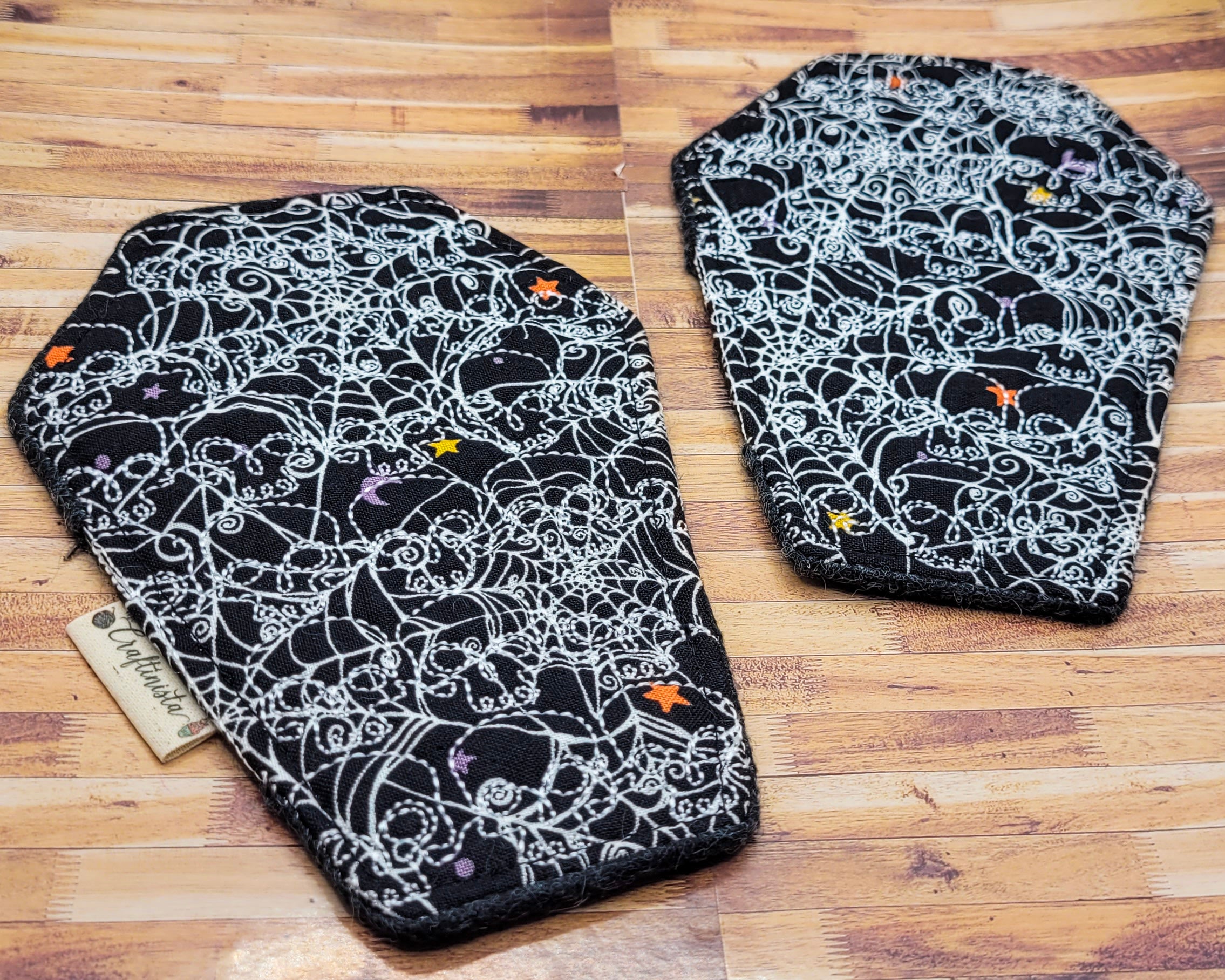 Spiderwebs Skull Embroidered Coffin-Shape Mug Rug