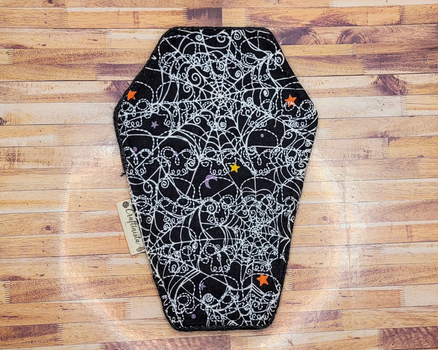 Spiderwebs Coffin-Shaped Skull Embroidered Mug Rug