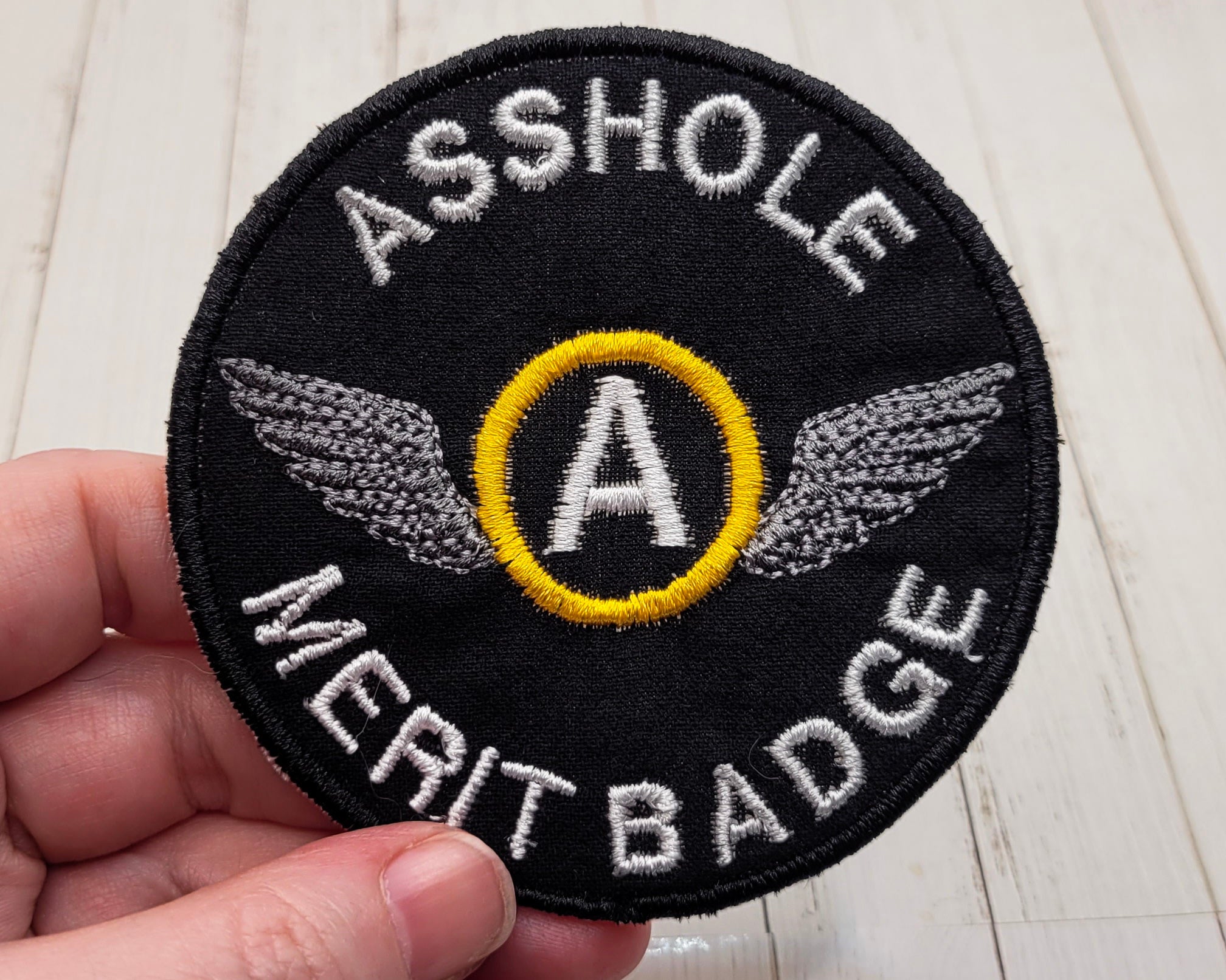 Parche termoadhesivo bordado con la insignia de mérito de imbécil
