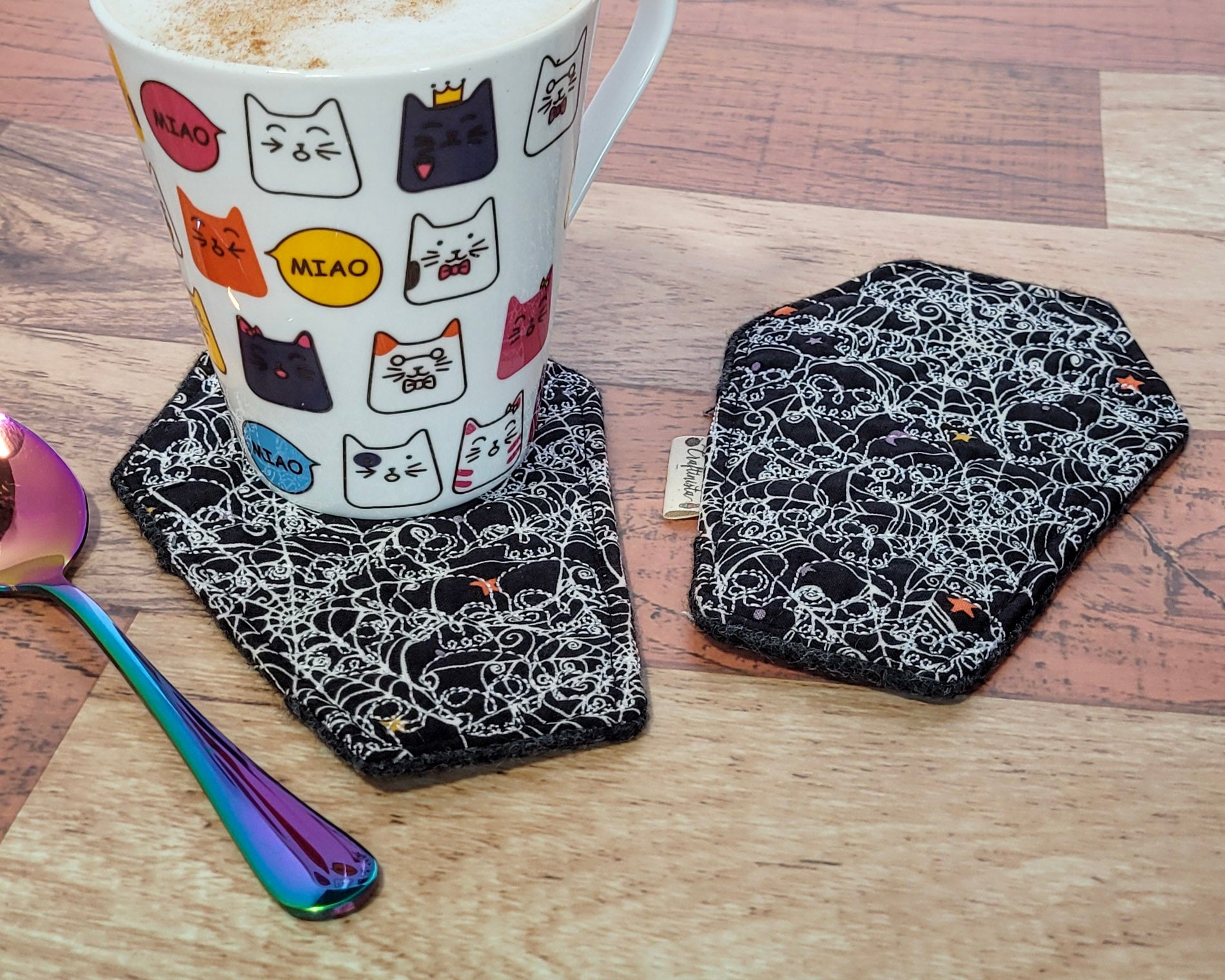 Spiderwebs Skull Embroidered Coffin-Shape Mug Rug