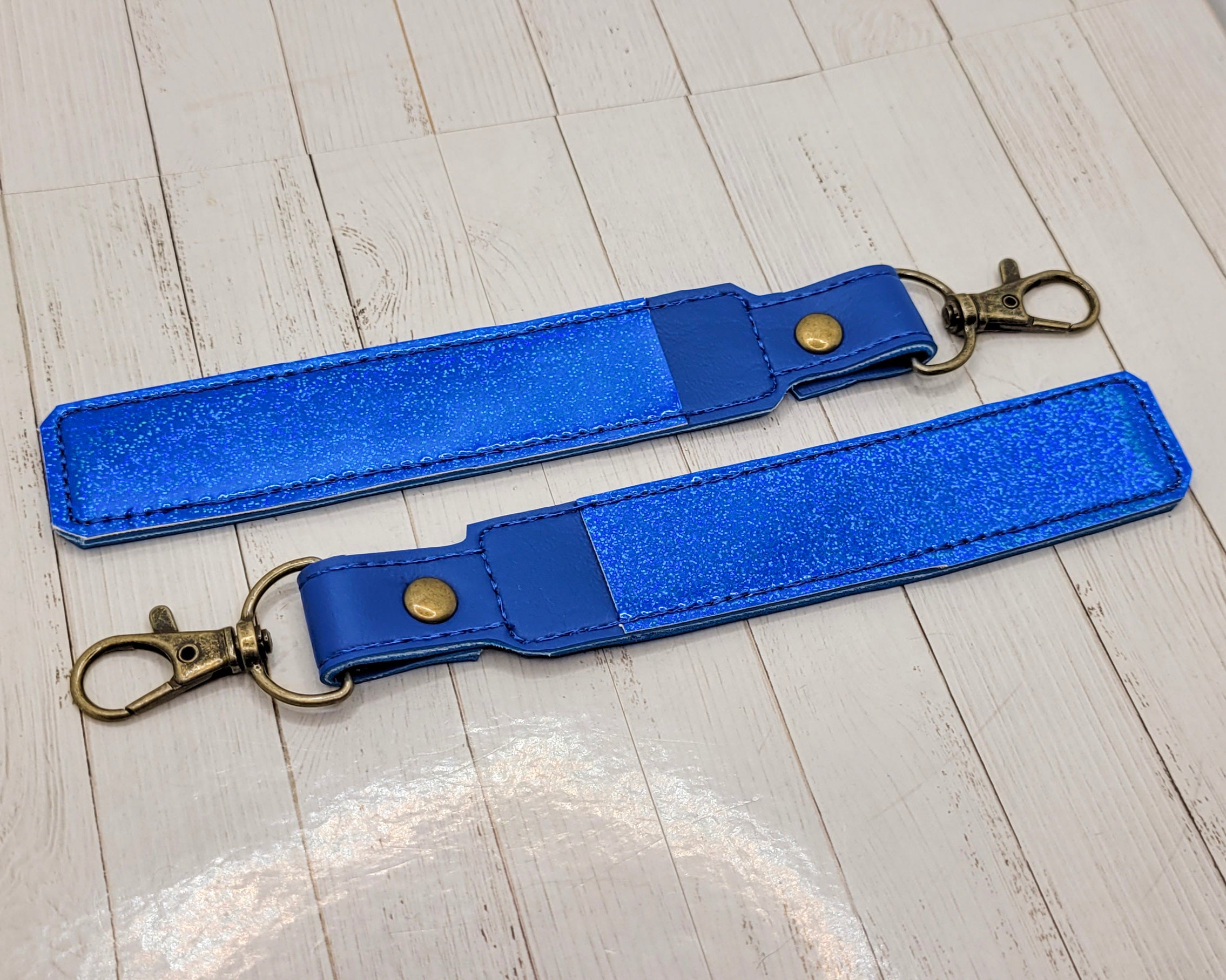 Estuche y soporte para bolígrafos con purpurina azul