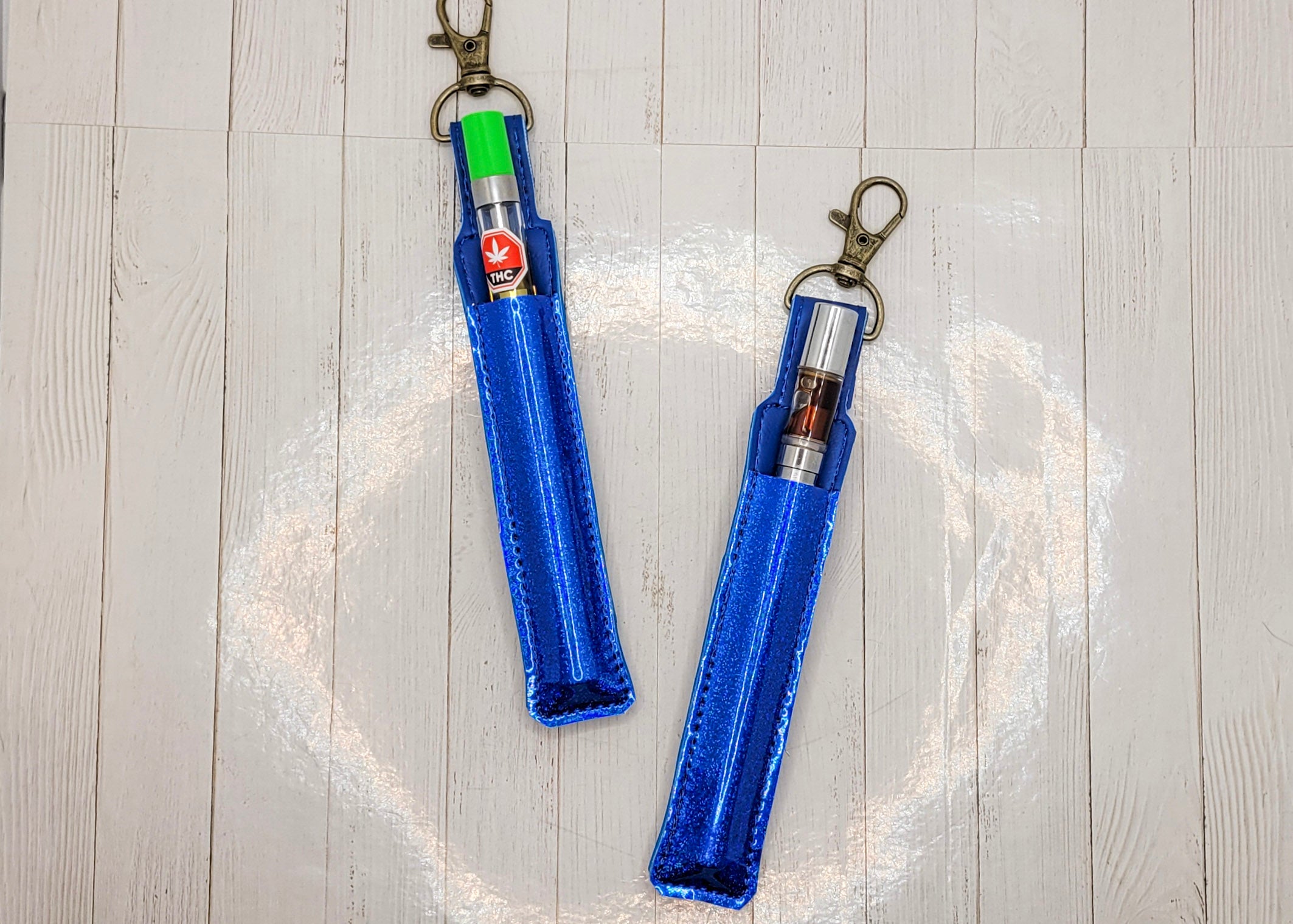 Estuche y soporte para bolígrafos con purpurina azul