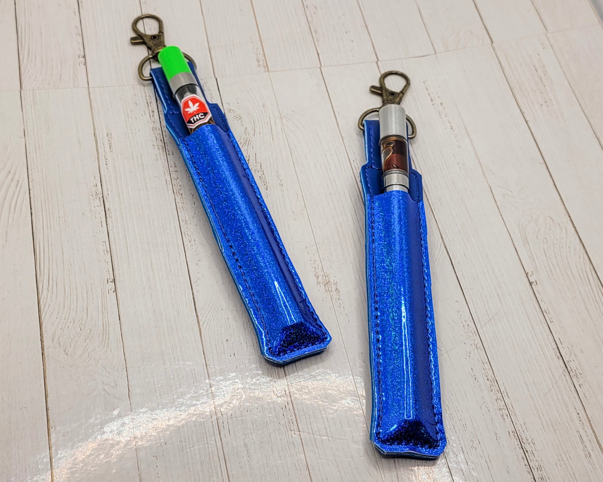 Estuche y soporte para bolígrafos con purpurina azul